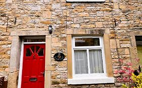 Dog-Friendly Cottage, Skipton, Thisledo Holiday Cottage